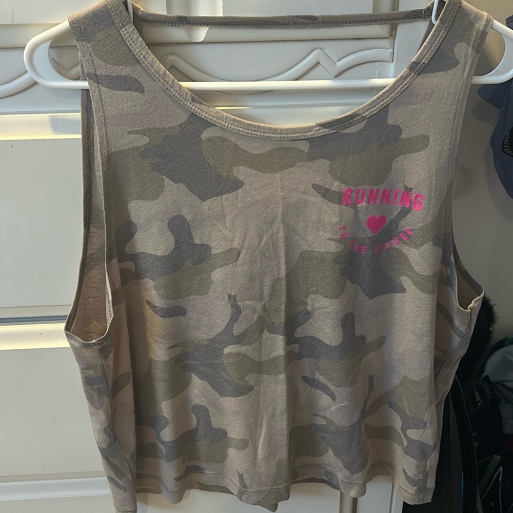 Hollister active tank